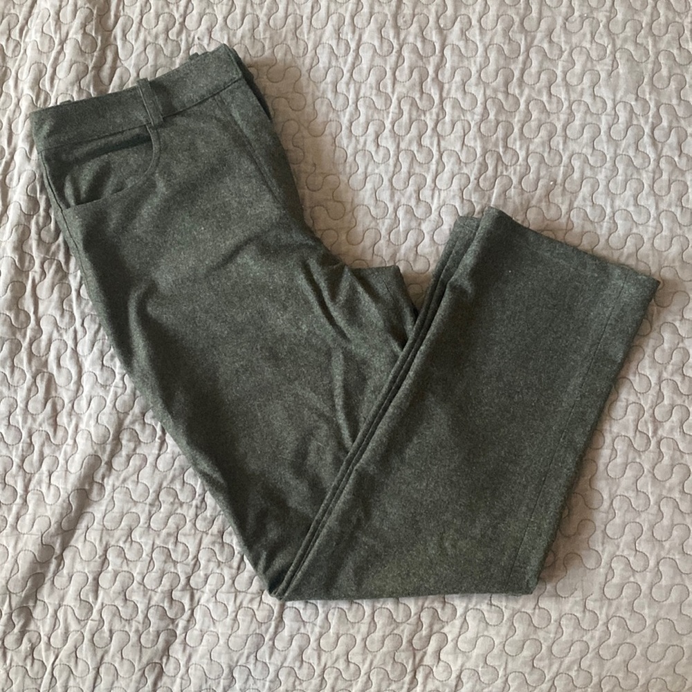 Perfect condition dark olive green wool straight leg pants Nehera